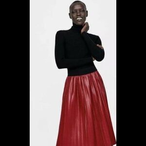 Zara Faux Leather Pleated Skirt Size S